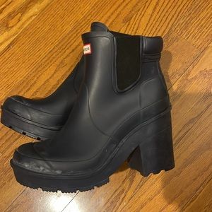 Hunter Women’s Heeled Rain Boot Navy
